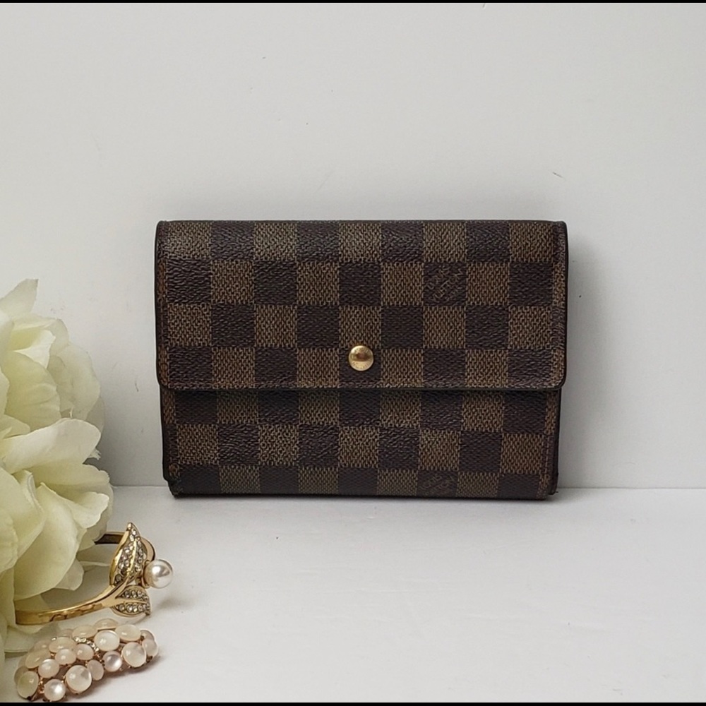 Authentic Louis Vuitton Damier Ebene wallet